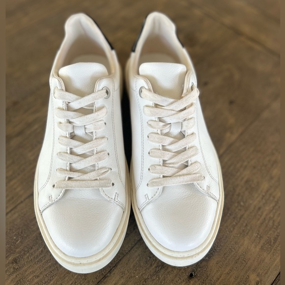 Steve Madden-Charlie Platform Sneakers - Picture 10 of 15